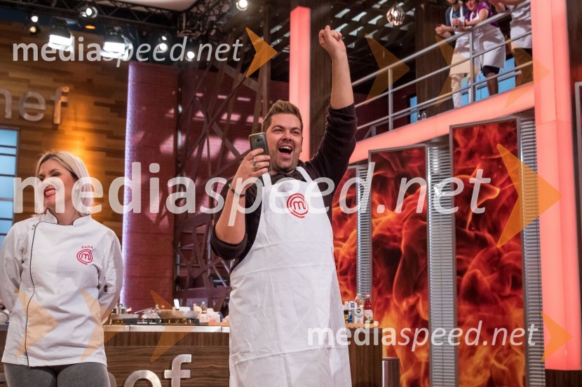  Nejc Simšič, novinarMasterChef Slovenija 2019 nam je odprl vrata svoje kuhinje