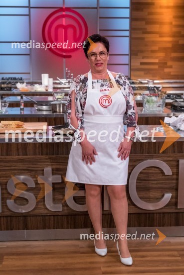 Sanja Sirk, tekmovalka MasterChef 2019MasterChef Slovenija 2019 nam je odprl vrata svoje kuhinje