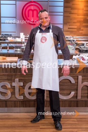  Bojan Bešter, tekmovalec MasterChef 2019MasterChef Slovenija 2019 nam je odprl vrata svoje kuhinje