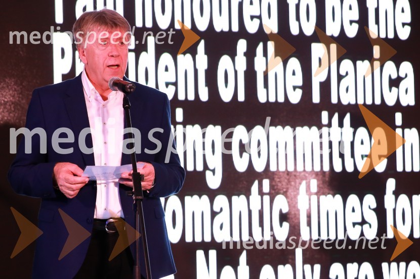  Drago Bahun, član uprave Gorenje d.d., predsednik OK Planica50 let Letalnice bratov Gorišek in 70 let športa na Radiu Slovenija