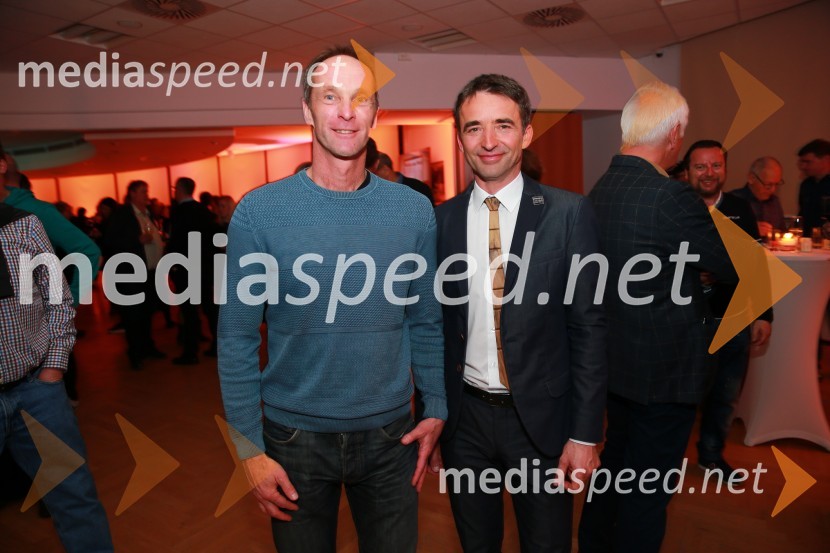  Matjaž Zupan, nekdanji smučarski skakalec, trener smučarskih skakalcev; dr. Franci Petek, nekdanji smučarski skakalec in direktor SZS50 let Letalnice bratov Gorišek in 70 let športa na Radiu Slovenija