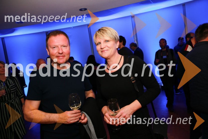  Samo Pagon, vodja marketinga znamke Audi pri podjetju Porsche Slovenija d.o.o.;  Petra Melinc, vodja službe za trženje RA programov Radio Slovenija50 let Letalnice bratov Gorišek in 70 let športa na Radiu Slovenija