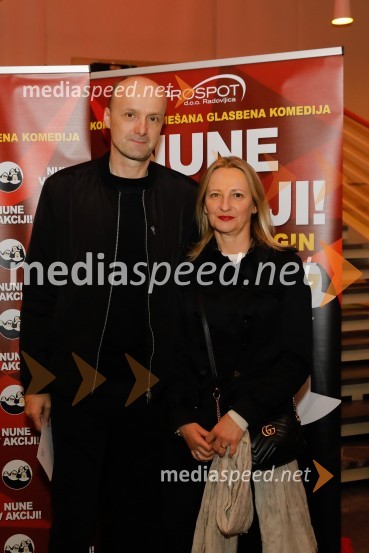  Jure Zdovc, košarkarski trener;  Irena ZdovcNune v akciji!, premiera predstave