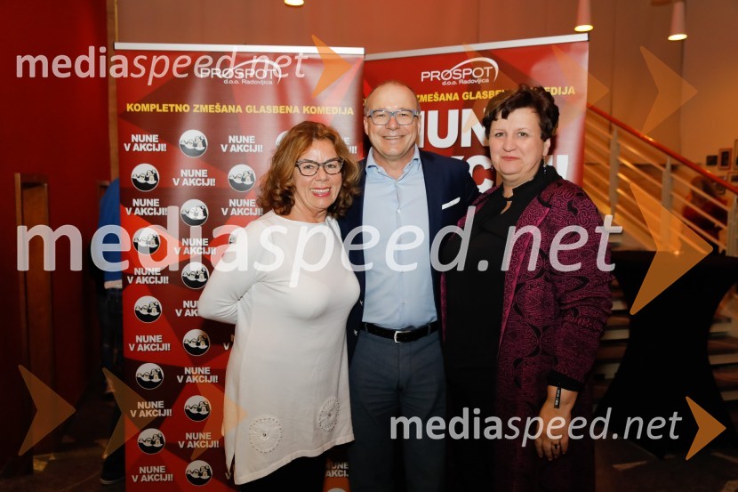  Anita Ogulin, Zveza prijateljev mladine;  Jurij Franko, direktor, Prospot, d. o. o.;  ... Nune v akciji!, premiera predstave