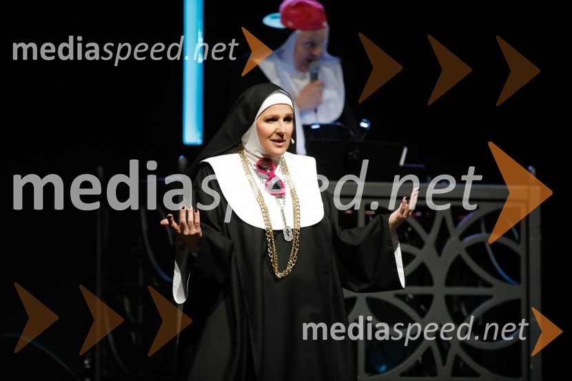  Alenka Godec, pevkaNune v akciji!, premiera predstave