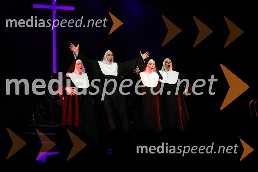  Alenka Godec, pevka;  Marjan Bunič, pevec, voditelj, Radio Ognjišče;  Lea  Bartha Pesek, pevka;  Simona  Vodopivec Franko, pevka, igralkaNune v akciji!, premiera predstave