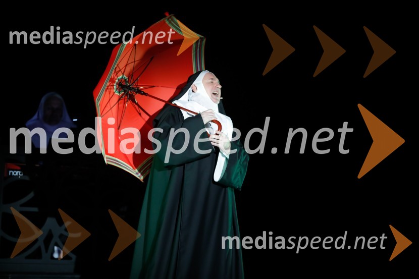  Marjan Bunič, pevec, voditelj, Radio OgnjiščeNune v akciji!, premiera predstave