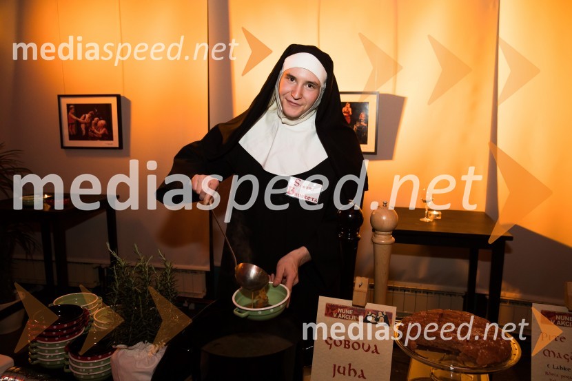 Nune v akciji!, premiera predstave