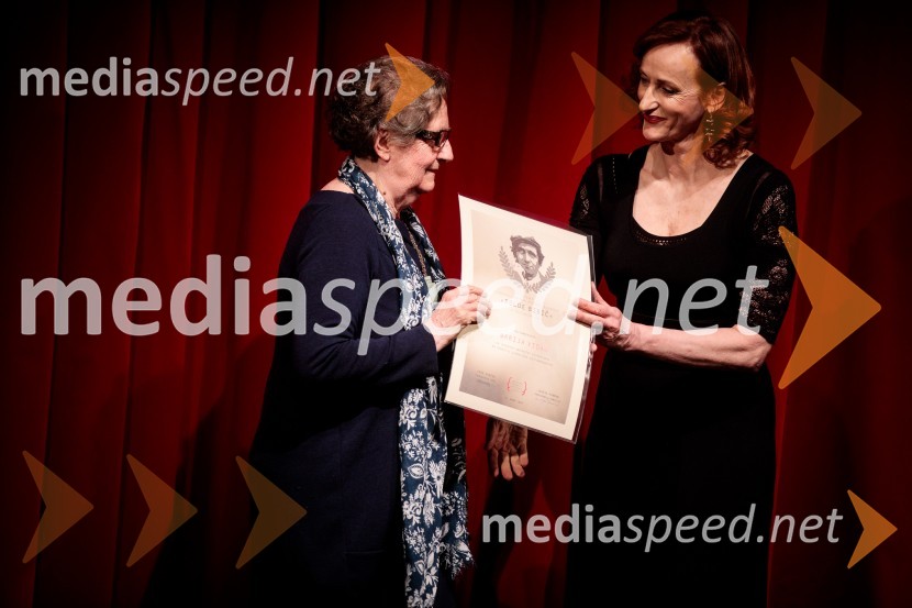  Marija Vidau, kostumografinja;  Saša  Pavček, igralka, Predsednica združenja dramskih umetnikov Slovenije, prejemnica Borštnikovega prstana49. teden slovenske drame, otvoritev