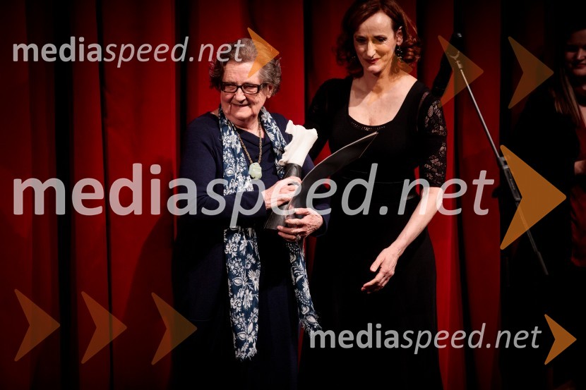  Marija Vidau, kostumografinja;  Saša  Pavček, igralka, Predsednica združenja dramskih umetnikov Slovenije, prejemnica Borštnikovega prstana49. teden slovenske drame, otvoritev