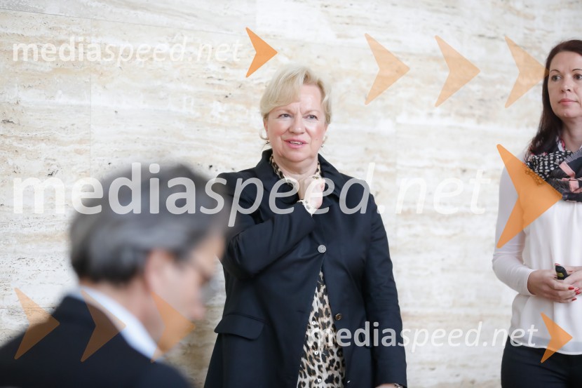  Sabrina Pečelin, vodja odnosov z javnostmi pri Porsche Slovenija d.o.o.Seat Tarraco, slovenska predstavitev