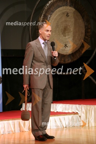 Igor E. Bergant, urednik športa na RTV Slovenija in voditelj večeraPredstavitev slovenske olimpijske delegacije - Peking 2008