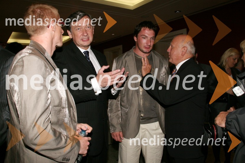 Matic Osovnikar, atlet, dr. Danilo Türk, predsednik Republike Slovenije, Primož Kozmus, atlet in Janez Kocijančič, predsednik Olimpijskega komiteja SlovenijePredstavitev slovenske olimpijske delegacije - Peking 2008