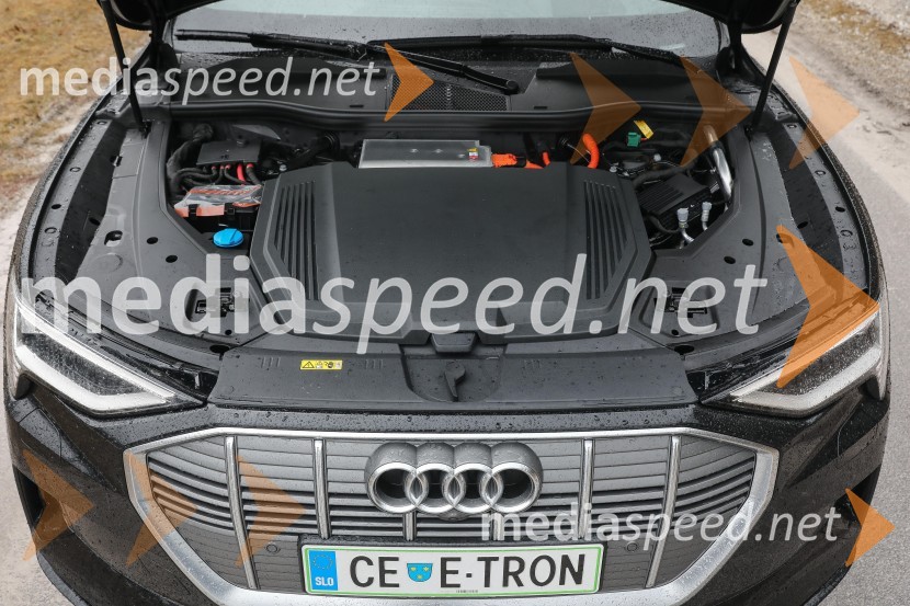 Audi e-tronAudi e-tron, slovenska predstavitev