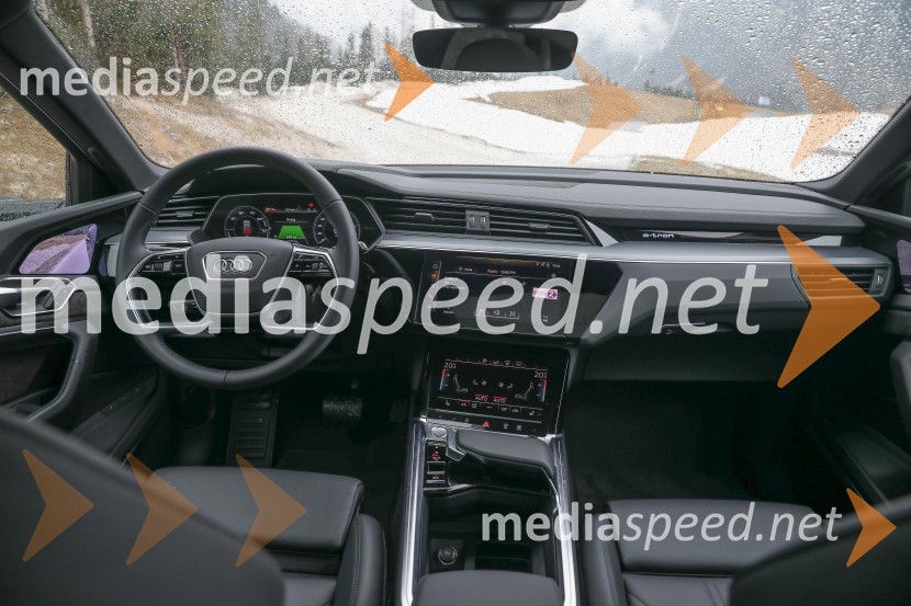 Audi e-tronAudi e-tron, slovenska predstavitev