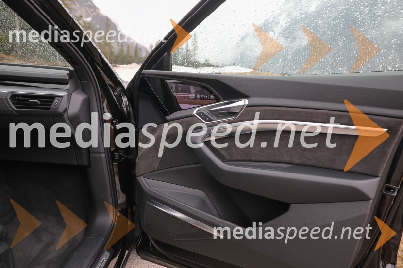 Audi e-tronAudi e-tron, slovenska predstavitev