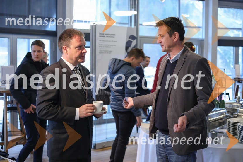  Samo Pagon, vodja marketinga znamke Audi pri podjetju Porsche Slovenija d.o.o.;  ... Audi e-tron, slovenska predstavitev