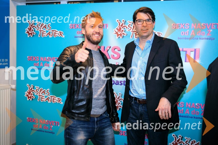  Denis Avdić, voditelj;  Matt Murphy, producent, avtor komedije Sex Tips for Straight Women from a Gay ManSeks nasveti od A do Ž, premiera komedije
