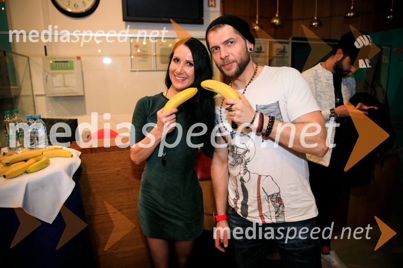  Anita Gošte, radijska voditeljica, Radio Aktual;  Klemen Bunderla, radijski voditelj, radio AktualSeks nasveti od A do Ž, premiera komedije