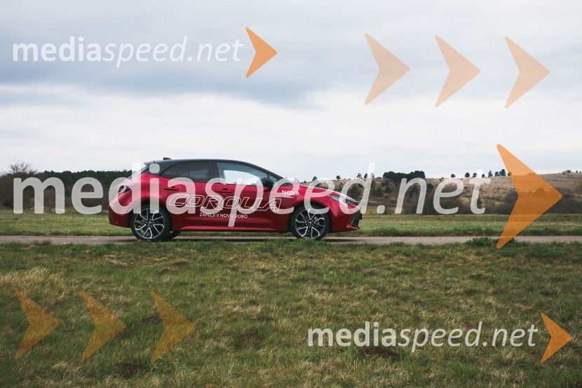 Toyota Corolla (E210)Toyota Corolla, slovenska predstavitev