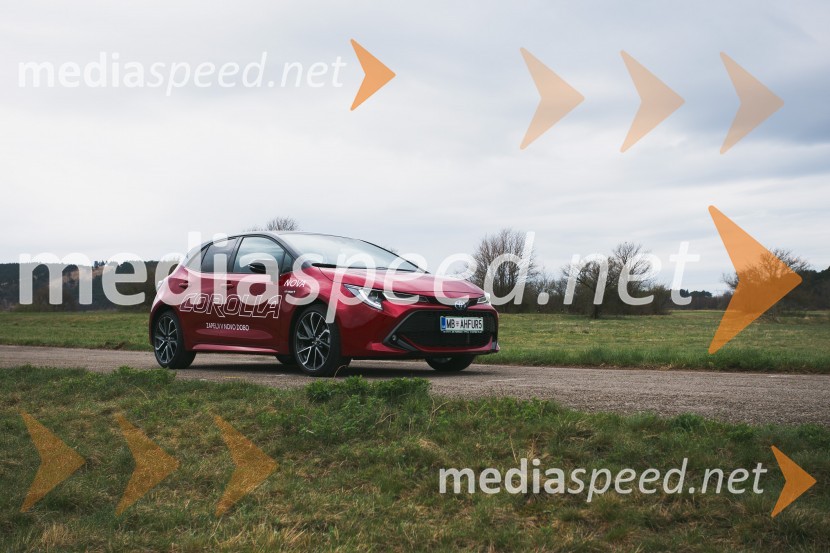 Toyota Corolla (E210)Toyota Corolla, slovenska predstavitev