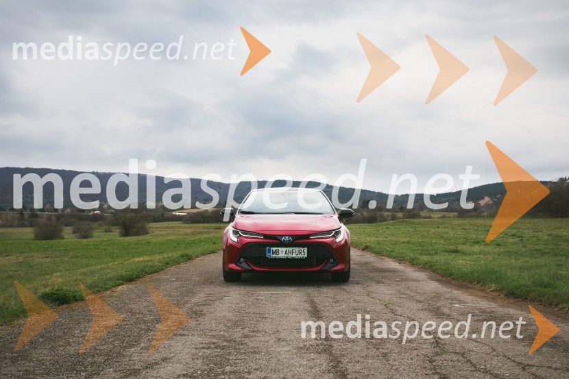 Toyota Corolla (E210)Toyota Corolla, slovenska predstavitev