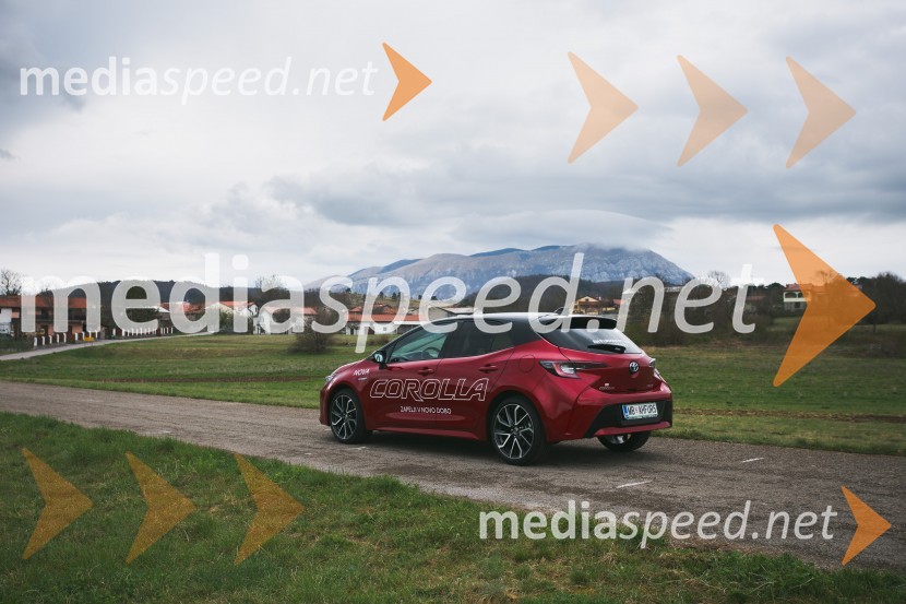 Toyota Corolla (E210)Toyota Corolla, slovenska predstavitev