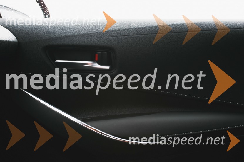 Toyota Corolla (E210)Toyota Corolla, slovenska predstavitev