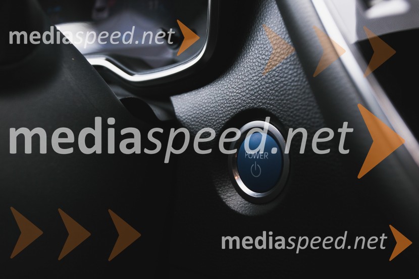 Toyota Corolla (E210)Toyota Corolla, slovenska predstavitev