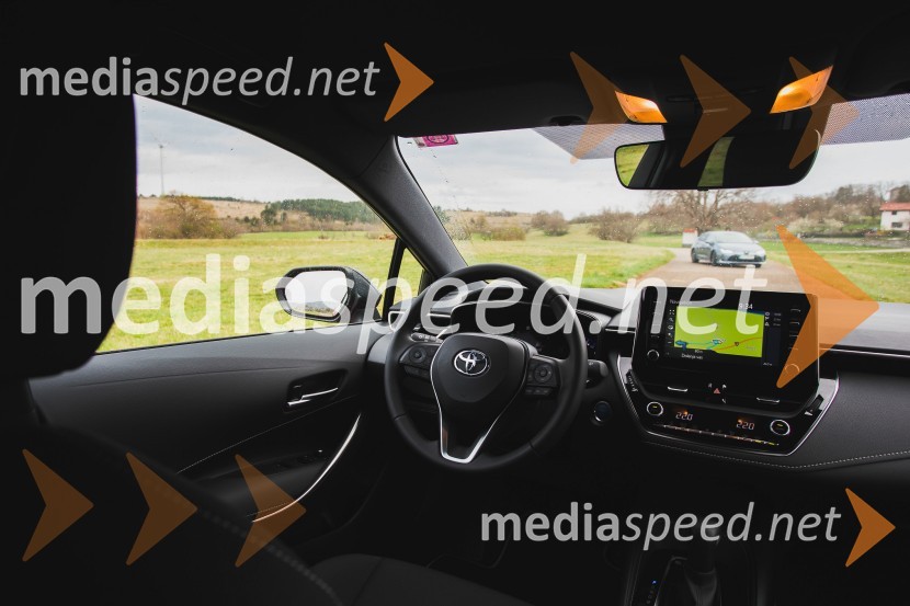 Toyota Corolla (E210)Toyota Corolla, slovenska predstavitev