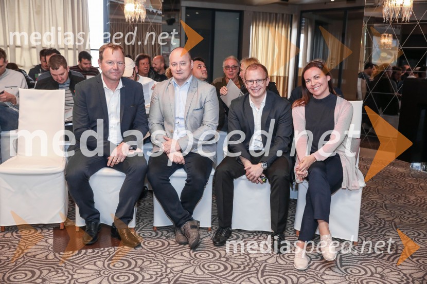  Marko Škriba, direktor znamke Volkswagen pri Porsche Slovenija d.o.o.;  ... ;  ... ;  ... Volkswagen T-Cross, slovenska predstavitev