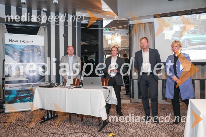  ... ;  ... ;  Marko Škriba, direktor znamke Volkswagen pri Porsche Slovenija d.o.o.;  Sabrina Pečelin, vodja odnosov z javnostmi pri Porsche Slovenija d.o.o.Volkswagen T-Cross, slovenska predstavitev