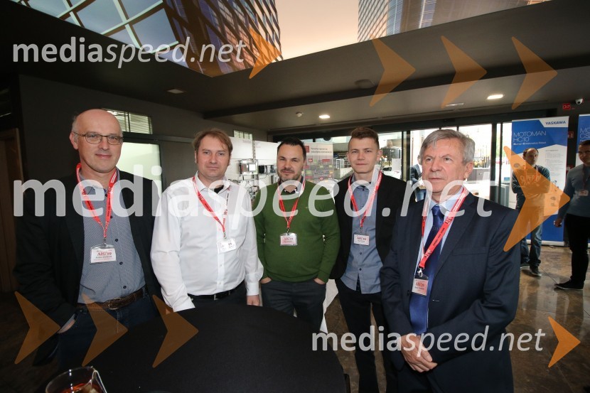  Anton Verdenik, TaUm servise in inžiniring d.o.o.;  Matej Merkač, Yaskawa Slovenija;  Toni Lendero;  Aljaž Pišek; prof. dr. Boris Tovornik, predsednik konference AIG'19Konferenca Avtomatizacija v industriji in gospodarstvu 2019