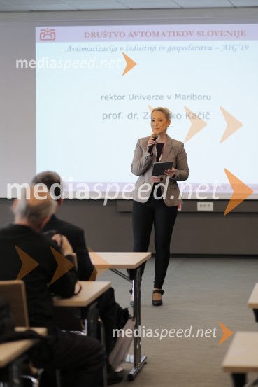 Janja Širnik, moderatorkaKonferenca Avtomatizacija v industriji in gospodarstvu 2019