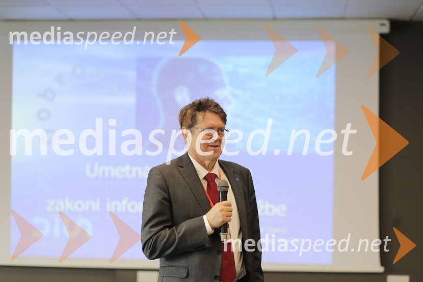 prof. dr. Matjaž Gams, državni svetnik in predstojnik Odseka za inteligentne sisteme na Inštitutu Jožef StefanKonferenca Avtomatizacija v industriji in gospodarstvu 2019