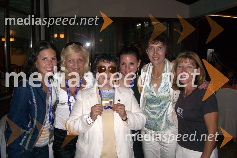 Cordina, hči Virginie Ruzici, Stanislava Šmon, vodja oddelka za letalstvo pri Organizaciji združenih narodov, Dragica Petrovič, producentka in režiserka, Tina, hči Stanislave Šmon, Virginia Ruzici, nekdanja teniška igralka in zmagovalka Odprtega prvenstva v Franciji leta 1978 in Mima Jaušovec, nekdanja teniška igralka in članica organizacijskega odbora Banka Koper Slovenia OpenTeniški turnir Banka Koper Slovenia Open