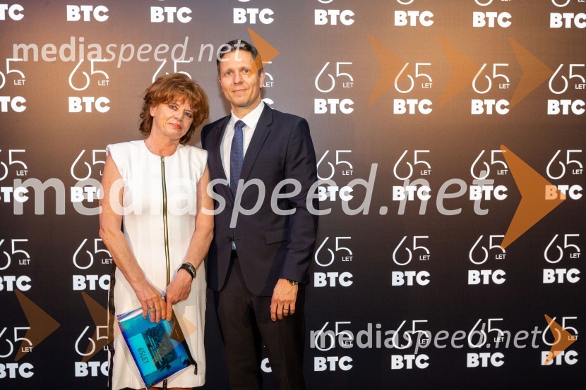  Helena Petrin, generalna sekretarka BTC ; mag. Damjan Kralj, član Uprave, direktor za trženje in marketing, BTCPraznovanje 65-letnice družbe BTC
