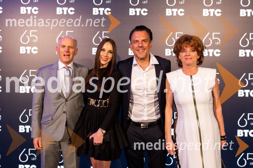  Jože  Mermal, predsednik uprave družbe BTC;  ... ;  ... ;  Helena Petrin, generalna sekretarka BTC Praznovanje 65-letnice družbe BTC
