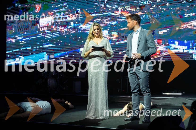  Bernarda Žarn, voditeljica;  David Urankar, televizijski voditelj, manekenPraznovanje 65-letnice družbe BTC