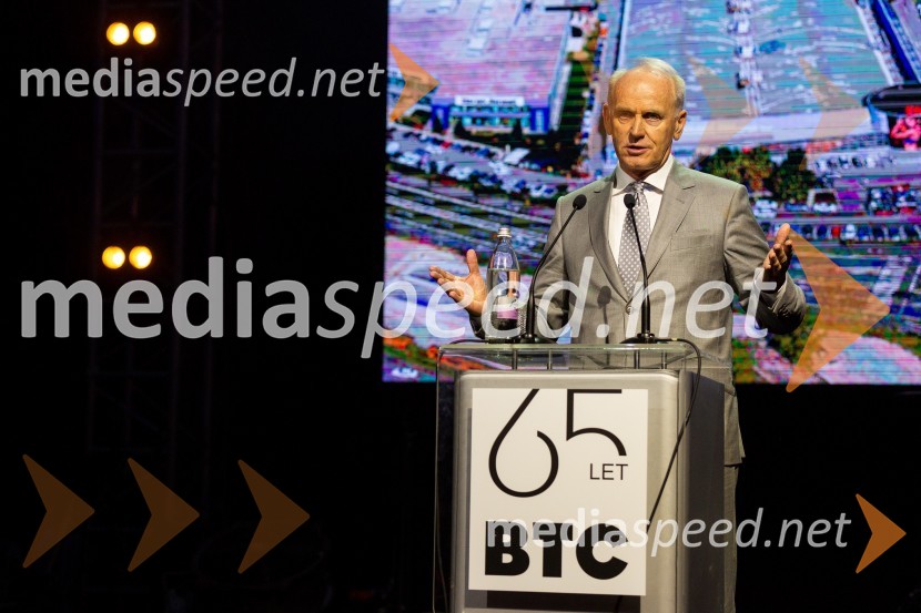  Jože  Mermal, predsednik uprave družbe BTCPraznovanje 65-letnice družbe BTC