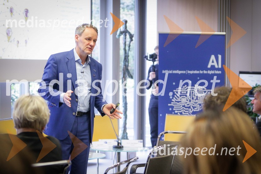 dr. Dietmar C. Schlößer, vodja digitalizacije in inovacij, TÜV Nord Group, NemčijaDan slovensko-nemškega gospodarstva 2019