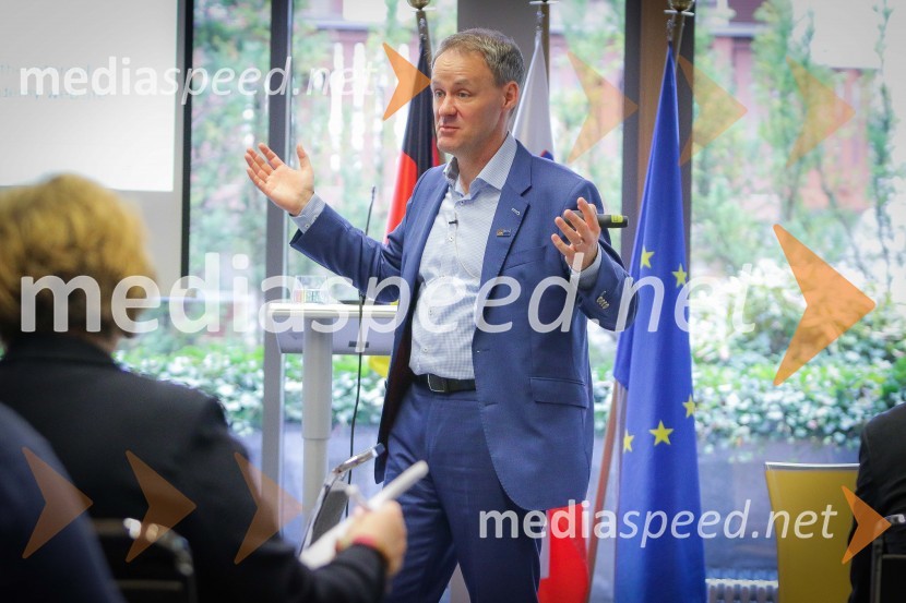 dr. Dietmar C. Schlößer, vodja digitalizacije in inovacij, TÜV Nord Group, NemčijaDan slovensko-nemškega gospodarstva 2019