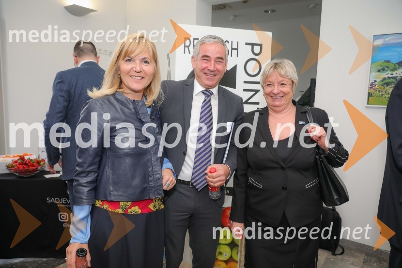  Medeja Lončar, direktorica, Siemens d.o.o., članica upravnega odbora, Slovensko-nemška gospodarska zbornica;  ... ;  Gertrud Rantzen, predsednica, Slovensko-nemška gospodarska zbornicaDan slovensko-nemškega gospodarstva 2019