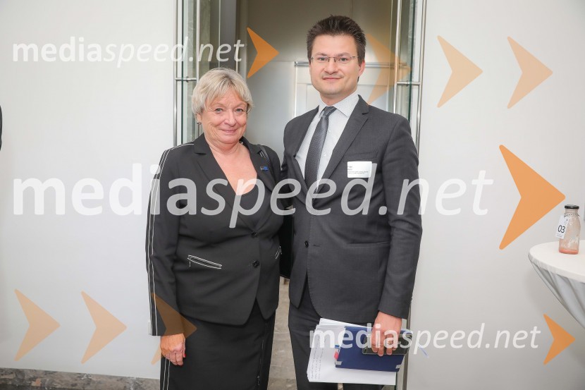  Gertrud Rantzen, predsednica, Slovensko-nemška gospodarska zbornica;  Tilen Božič, državni sekretar na Ministrstvu za delo, družino, socialne zadeve in enake možnostiDan slovensko-nemškega gospodarstva 2019