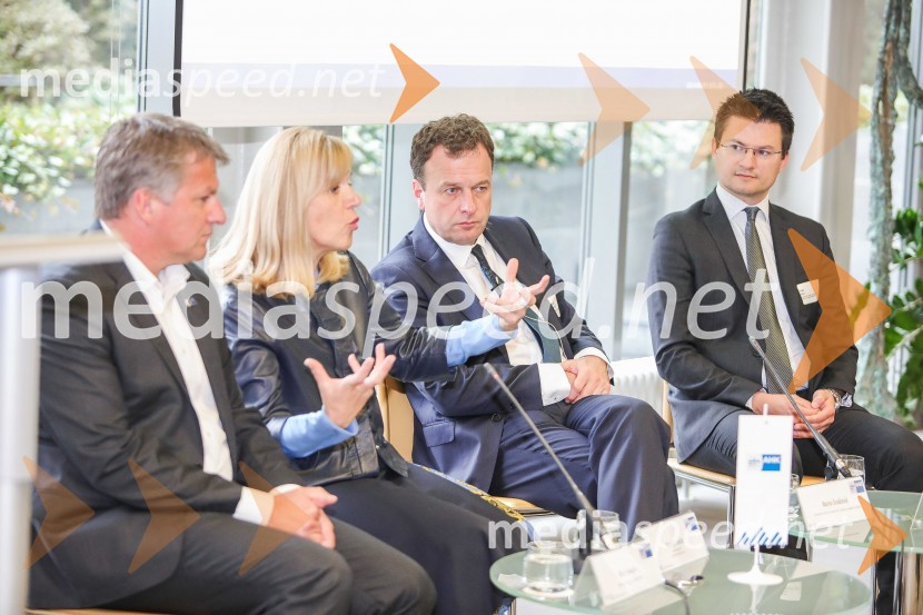  Miro  Smrekar, direktor, Adecco Slovenija in regija Adriatic;  Medeja Lončar, direktorica, Siemens d.o.o., članica upravnega odbora, Slovensko-nemška gospodarska zbornica;  Marko Grobelnik, raziskovalec v laboratoriju za umetno inteligenco na Institutu Jožef Stefan, izvršni direktor Quintelligence in glasnik digitalnih tehnologij RS;  Tilen Božič, državni sekretar na Ministrstvu za delo, družino, socialne zadeve in enake možnostiDan slovensko-nemškega gospodarstva 2019