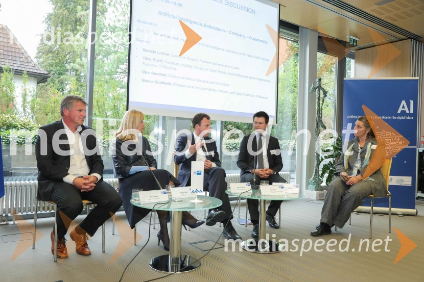  Miro  Smrekar, direktor, Adecco Slovenija in regija Adriatic;  Medeja Lončar, direktorica, Siemens d.o.o., članica upravnega odbora, Slovensko-nemška gospodarska zbornica;  Marko Grobelnik, raziskovalec v laboratoriju za umetno inteligenco na Institutu Jožef Stefan, izvršni direktor Quintelligence in glasnik digitalnih tehnologij RS;  Tilen Božič, državni sekretar na Ministrstvu za delo, družino, socialne zadeve in enake možnosti; dr. Dunia Mladenić, vodja laboratorija za umetno inteligenco na Institutu Jožef StefanDan slovensko-nemškega gospodarstva 2019