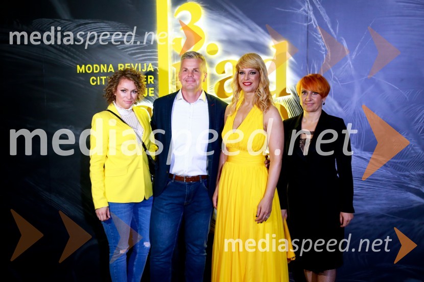  Sonja Rigler, stilistka;  Dejan Ozimič, direktor podjetja Soundbiro;  Darja Lesjak, center manager Citycenter Celje;  Nena Horvat, vodja marketinga Citycenter Celje13. nadstropje, modni spektakel Citycenter Celje