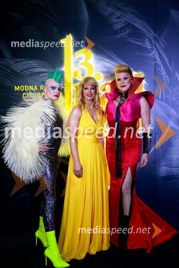 Miha Kavčič, tekmovalec resničnostnega šova Kmetija 2018;  Darja Lesjak, center manager Citycenter Celje;  Christa Žentiily - Salomé13. nadstropje, modni spektakel Citycenter Celje