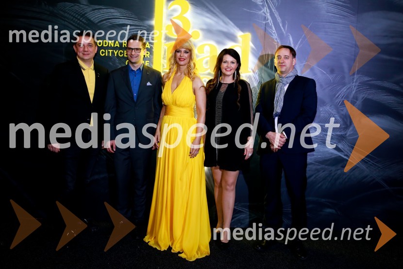  Toni Pugelj, direktor SES Slovenija in center manager nakupovalnega središča Aleja;  Andrej Ropret, center manager Citypark Ljubljana;  Darja Lesjak, center manager Citycenter Celje; mag. Andreja  Jernejčič, direktorica podjetja Lin&Nil;  Gregor Pečovnik, vodja upravljanja z nepremičninami Ses center management13. nadstropje, modni spektakel Citycenter Celje