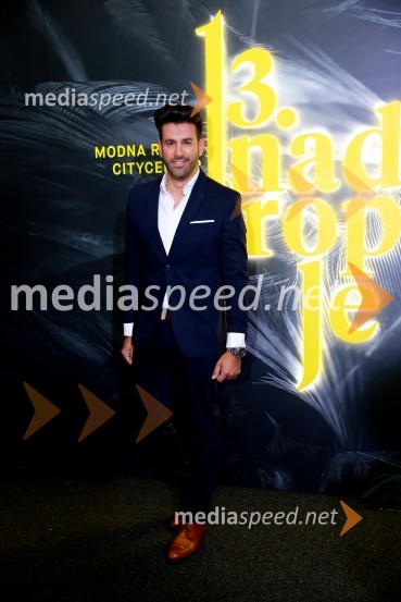  Domen Kumer, pevec13. nadstropje, modni spektakel Citycenter Celje